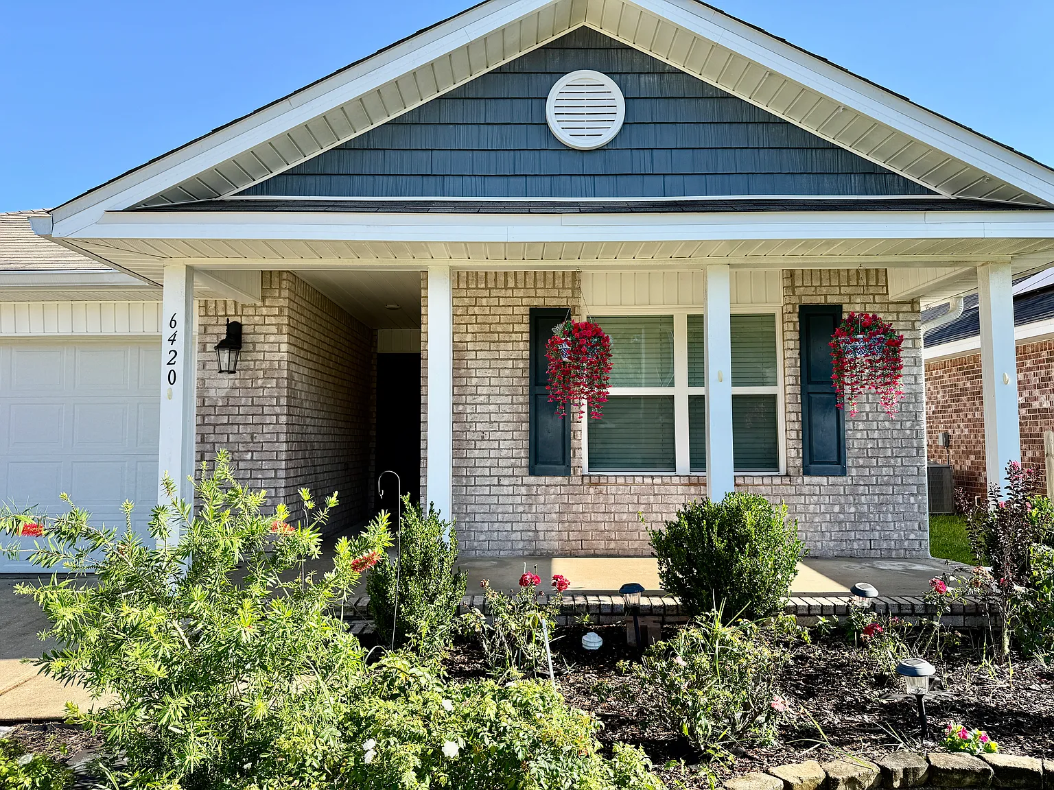 Milton 4 Bedroom Home — Photo 1