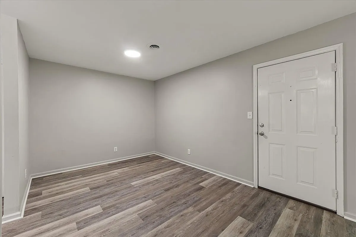 2 bed, 1015 sqft, $1,375 — Photo 4