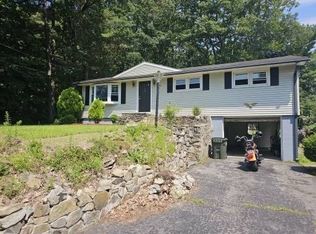 18 Merriam District, North Oxford, MA 01537