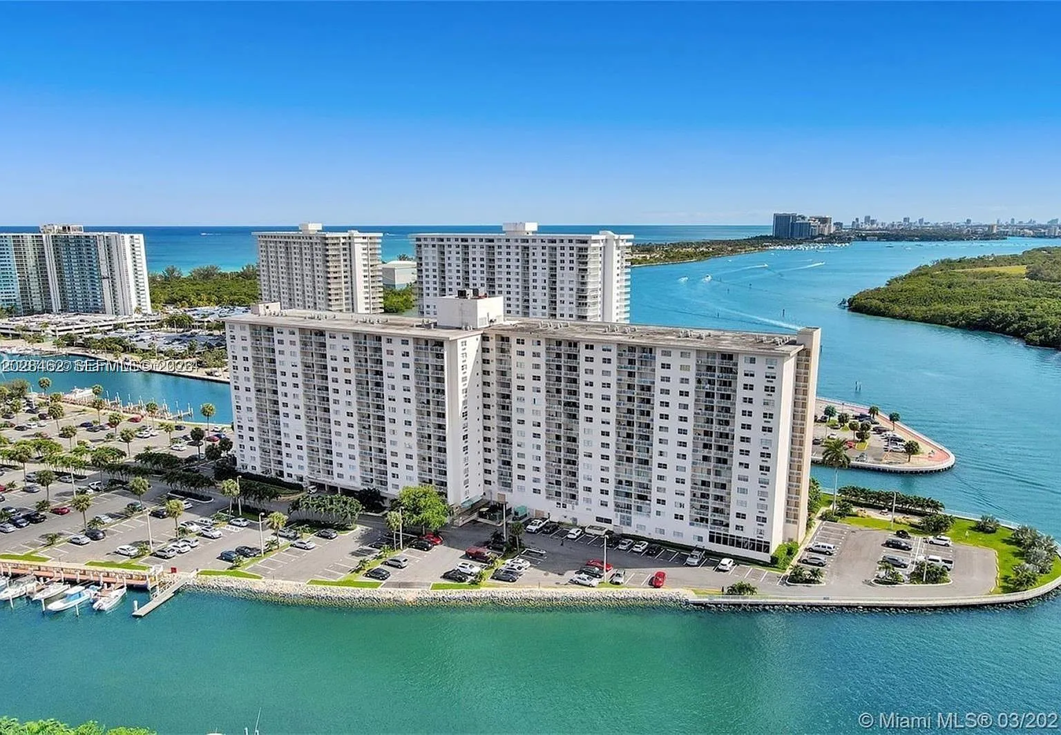 Coastal Towers Condo — Photo 2