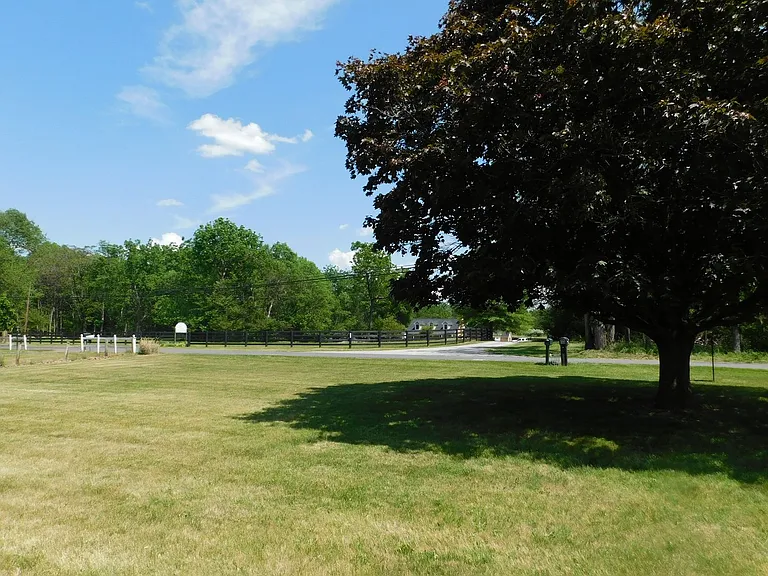1225 Kimble Rd — Photo 3
