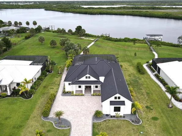 2073 Treasure Ln, Punta Gorda, FL 33982