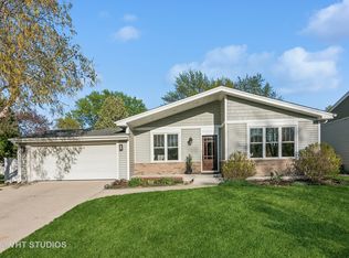 389 Weidner Rd, Buffalo Grove, IL 60089