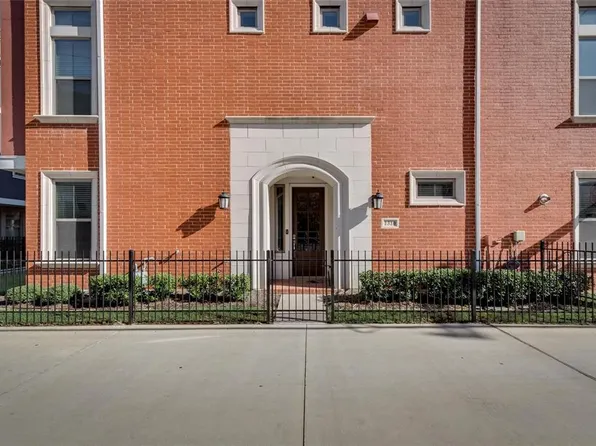 1310 Branchwood Pl, Dallas, TX 75215