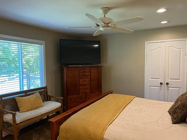 553 Bonita Ave — Photo 35