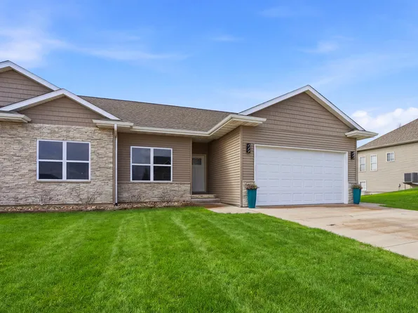 1899 Ashford Ave, Muscatine, IA 52761