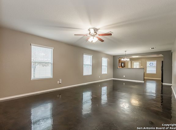 5th image of 8018 Oakmont Downs