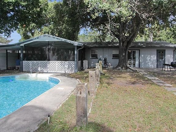 3rd image of 4420 W Iowa Ave