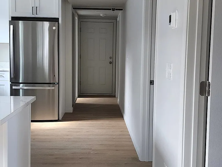 53 Henrietta St #2 — Photo 4