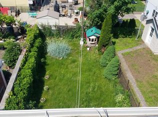 208 N 3rd St #1ST, Harrison, NJ 07029