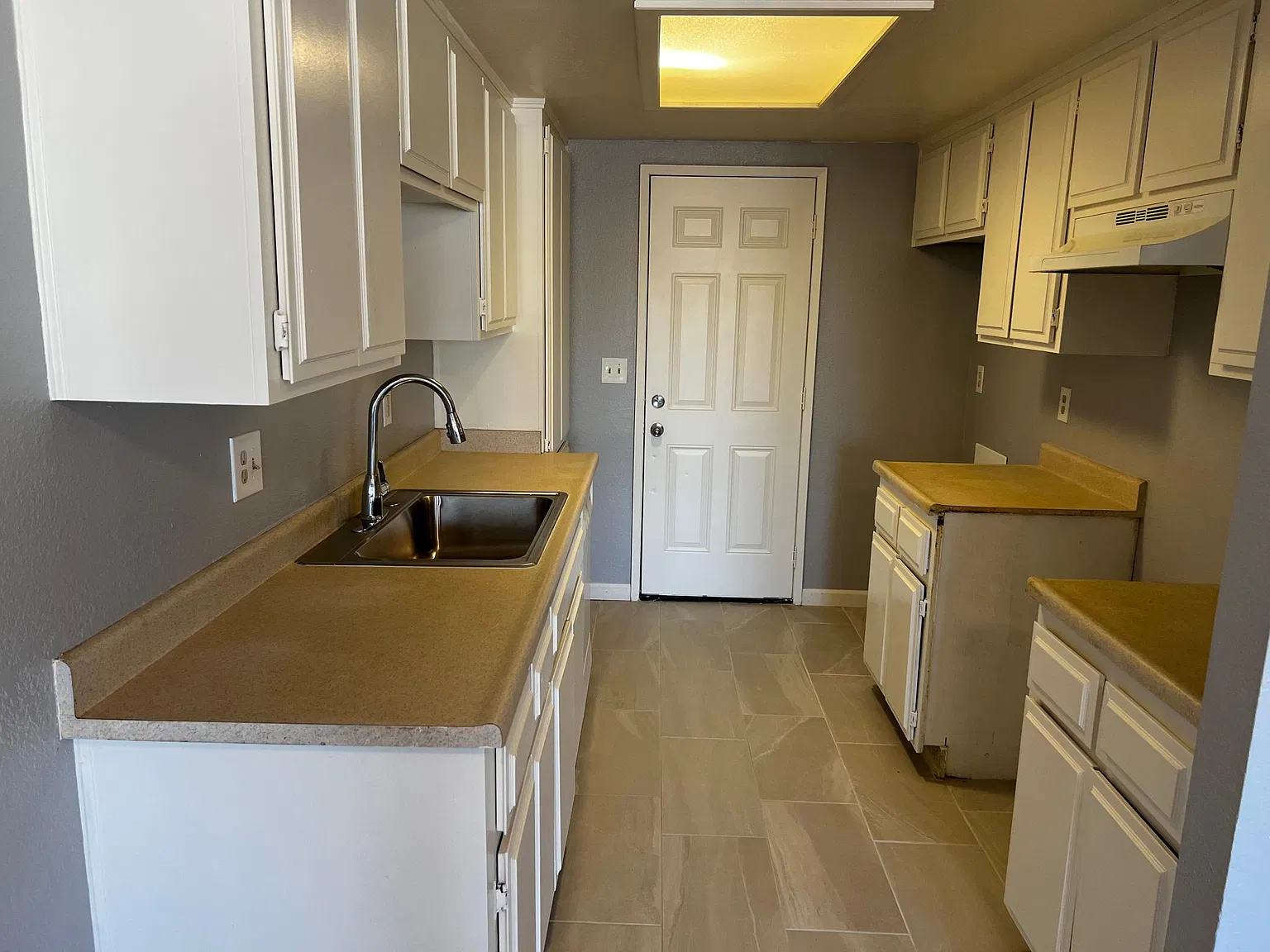 2 bed, 950 sqft, $1,850 — Photo 4