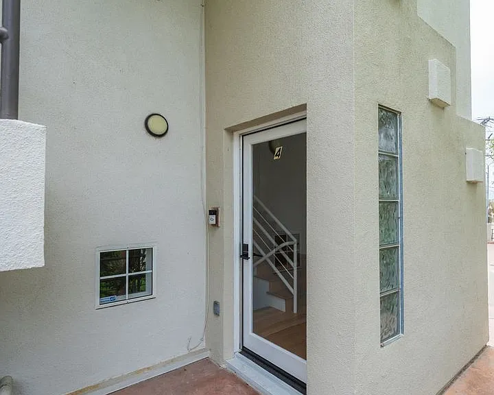 540 1st St #4 — Photo 3