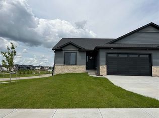 127 Kinsey St, Northliberty, IA 52317