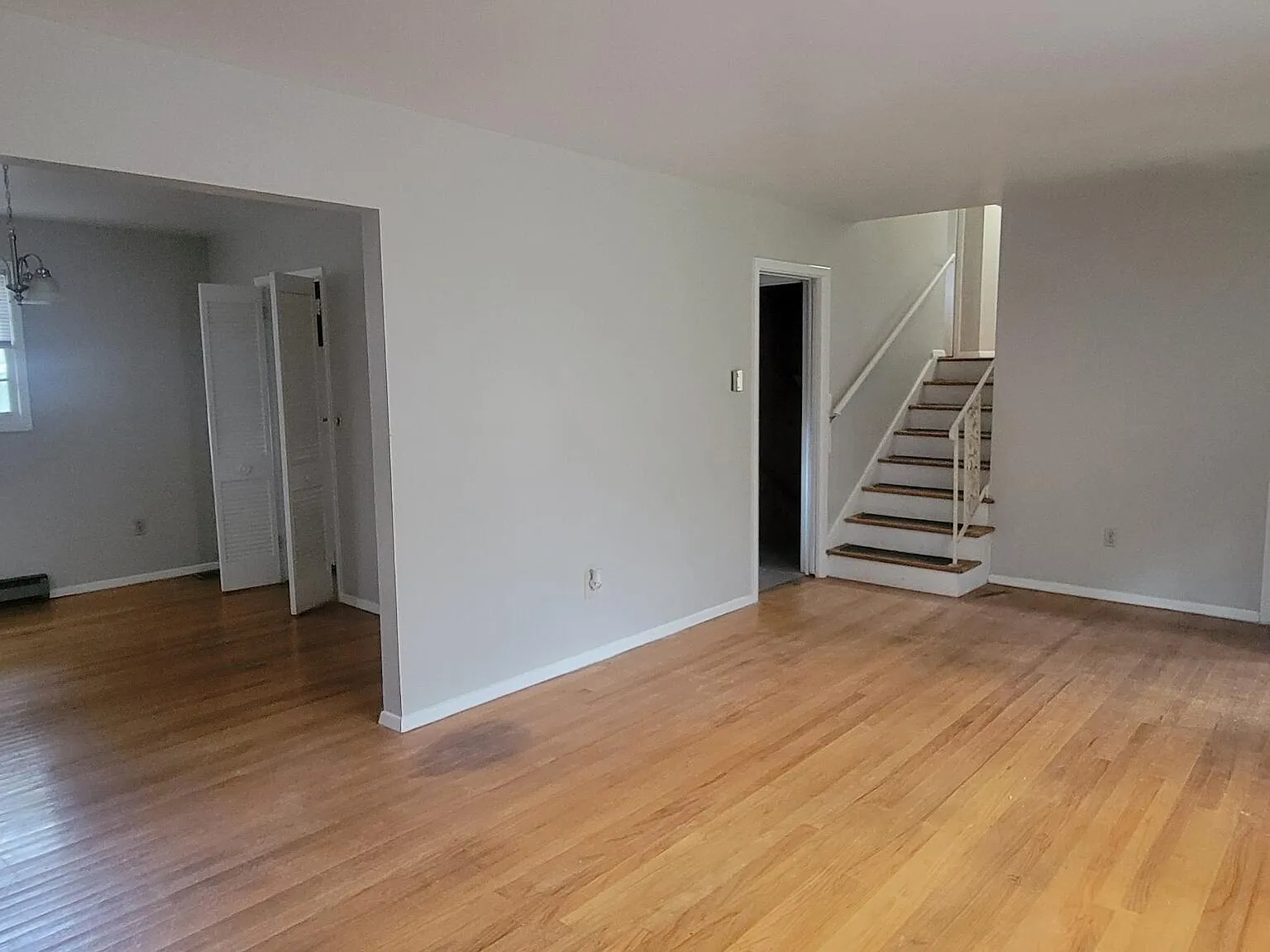 4 bed, 2.0 bath, 1848 sqft, $2,695 — Photo 4