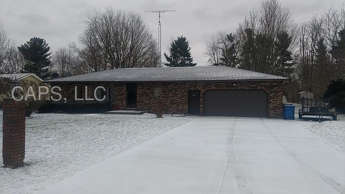 1st image of 22458 Applewood Ln