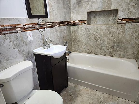 3rd image of 1201 NW 2nd Ave Unit 2
