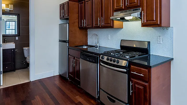 Rented by Nooklyn NYC LLC | media 2