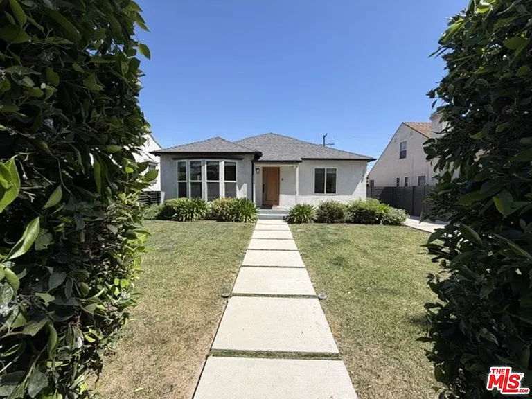1768 S Fairfax Ave — Photo 3