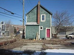 5th image of 521 E North St