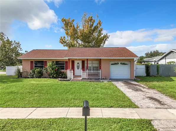 7992 Smoketree Ct, Largo, FL 33773