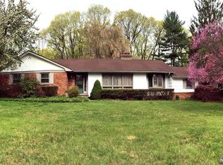 47 Skyline Dr, Upper Saddle River, NJ 07458