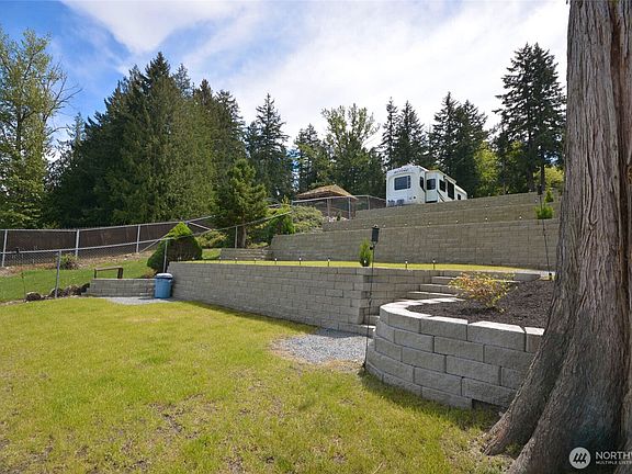 5th image of 17150 Pleasant Beach Drive SE