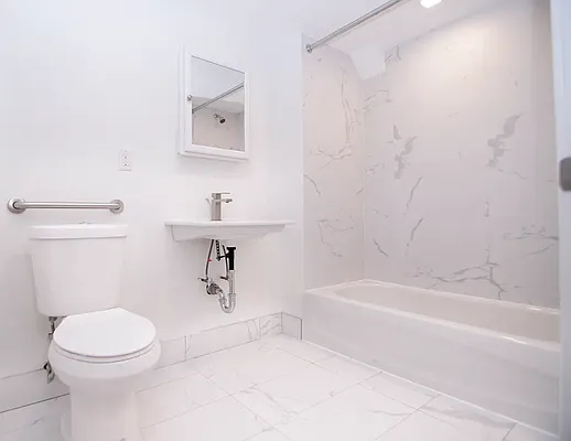 Rented by REAL New York | media 7