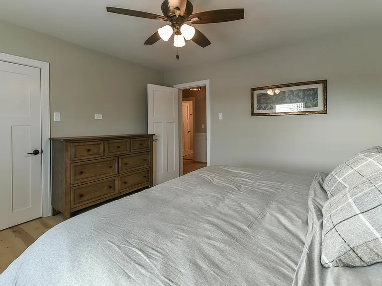 11240 S Kedzie Ave — Photo 25
