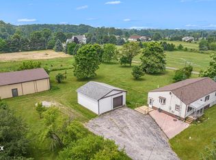 4244 S Irish Rd, Davison, MI 48423