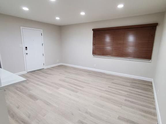 1st image of 10211 S Dixon Ave APT 3