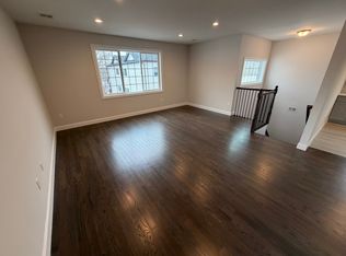 19 Vulcan St Floor 3, Staten Island, NY 10305