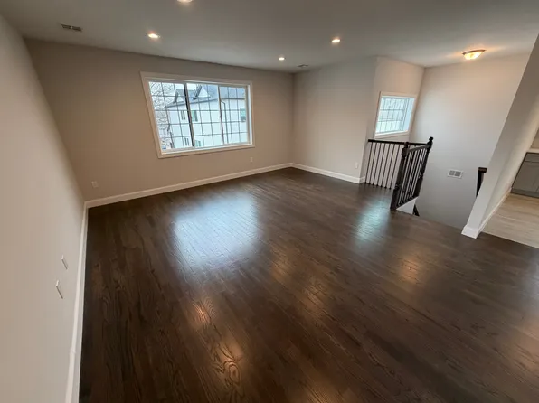 19 Vulcan St, Staten Island, NY