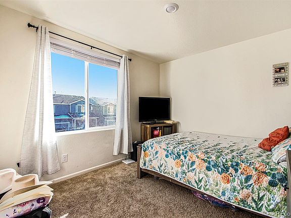 5th image of 47375 Lilac Avenue