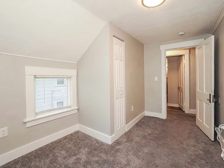 935 Walnut St — Photo 8