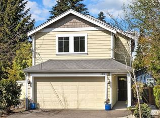 6216 NE 196th St, Kenmore, WA 98028
