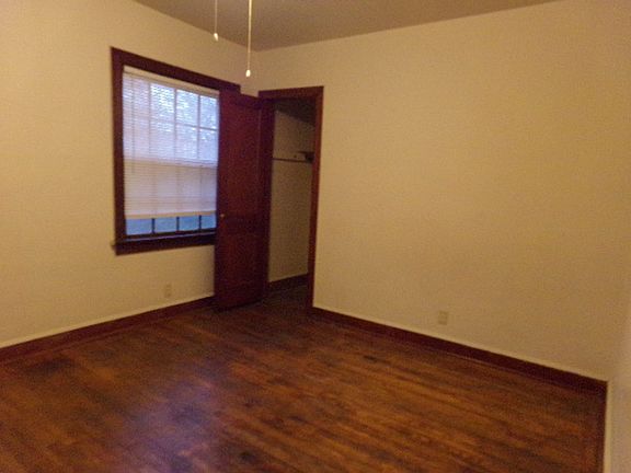 5th image of 627 Greenwood Ave