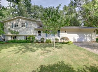 1916 Bellamy Dr, Champaign, IL