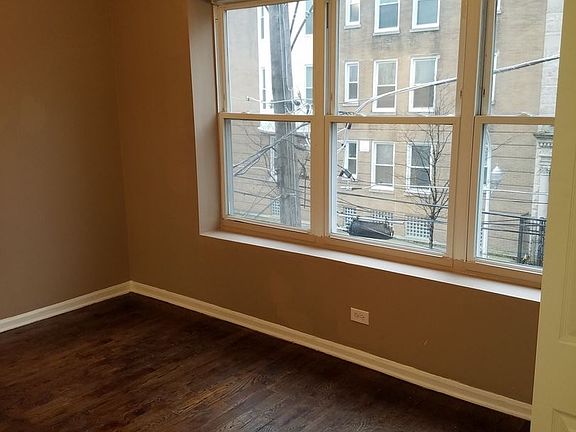 2nd image of 226-228 E 55th Pl #2W