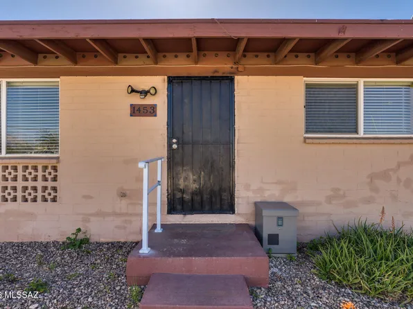 1453 W Roger Rd, Tucson, AZ 85705