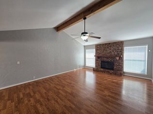 2822 Oak Forest Dr, Grapevine, TX 76051