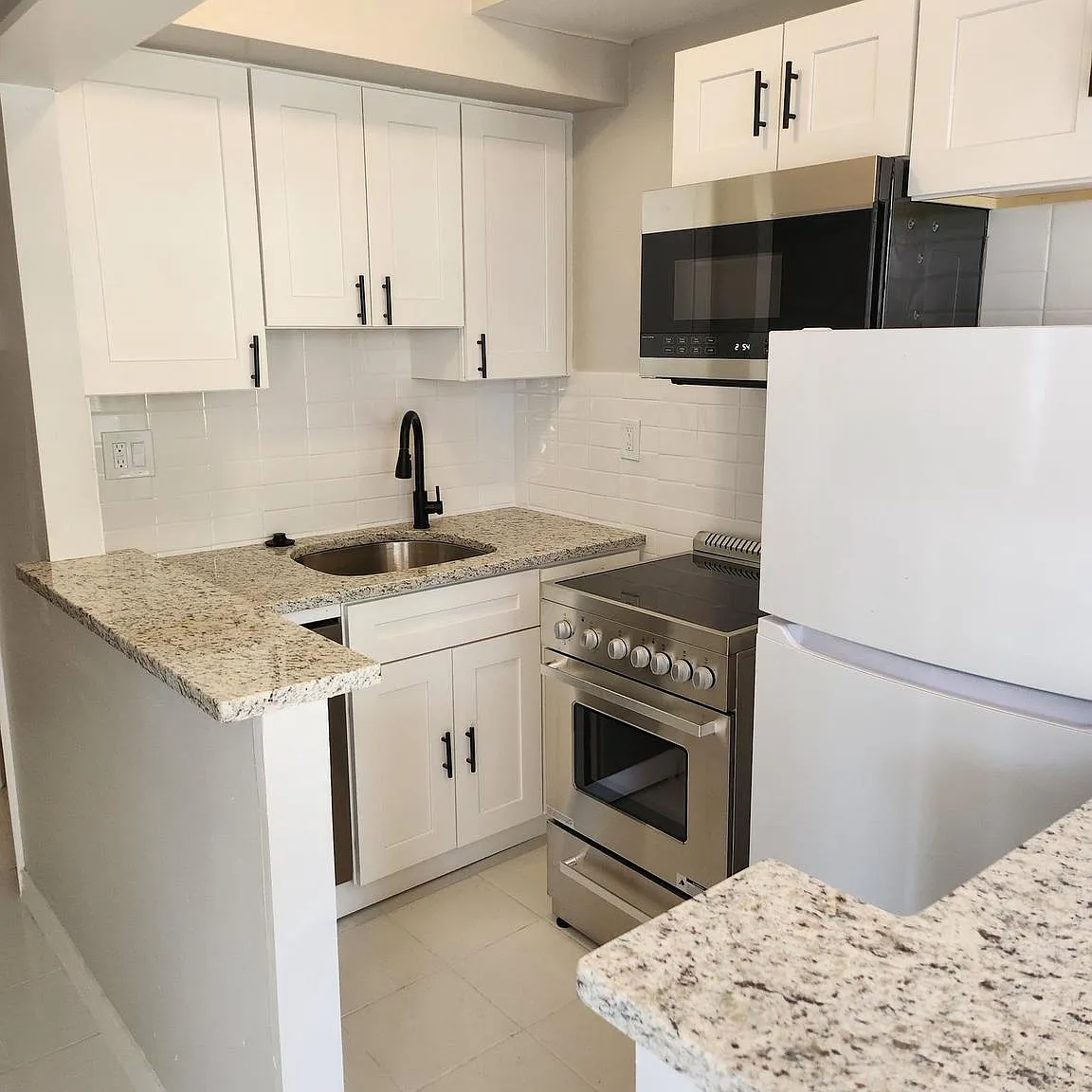 1 bed, 600 sqft, $1,600 — Photo 1