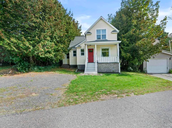 943 Lynn St, Hancock, MI 49930