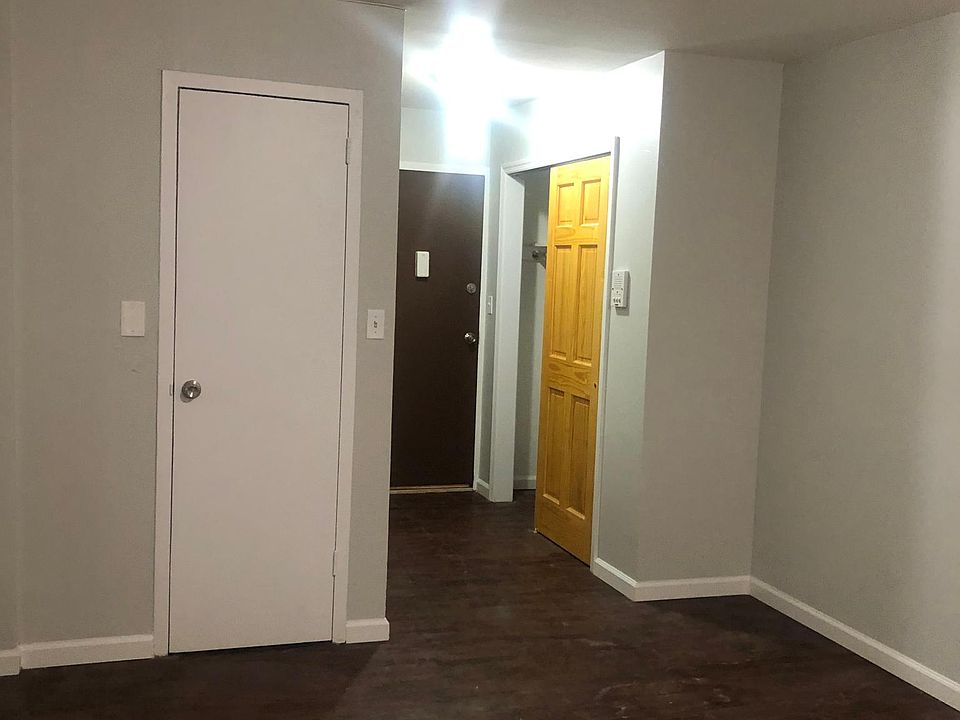 1st image of 29 Beekman Ave #3