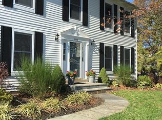 3502 Pecan Pl, Fairfax, VA 22033