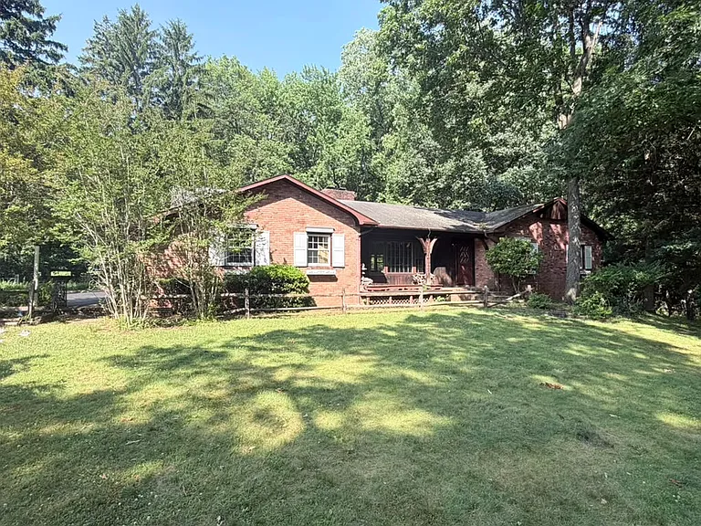48 Dellwood Rd — Photo 12