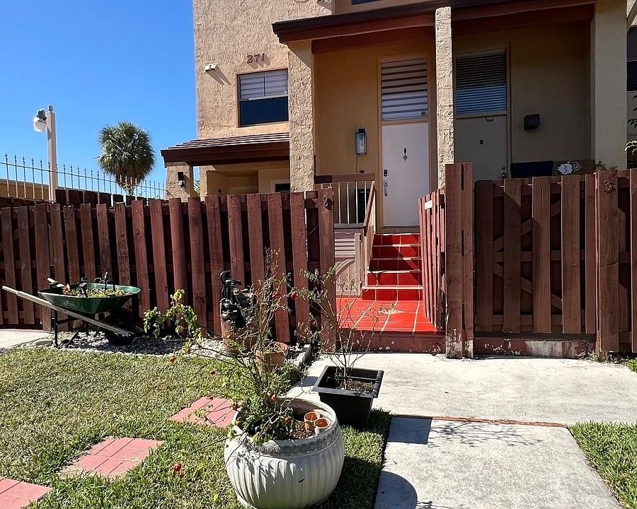 Entrance and Patio