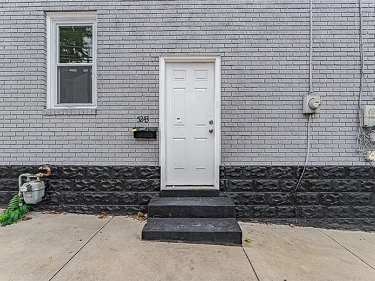 5243 Keystone St — Photo 2