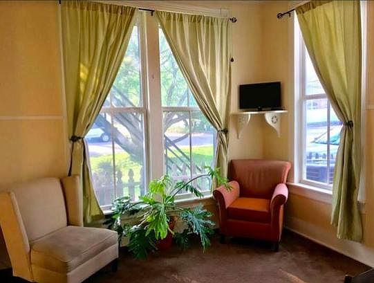 1st image of 133 W Craig Pl APT 10