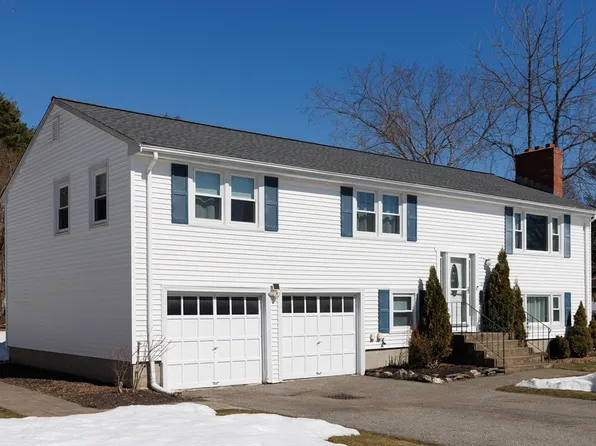 10 Bellwood Way, Framingham, MA 01701