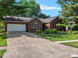 1120 Steeplechase Ln, Springfield, IL 62712